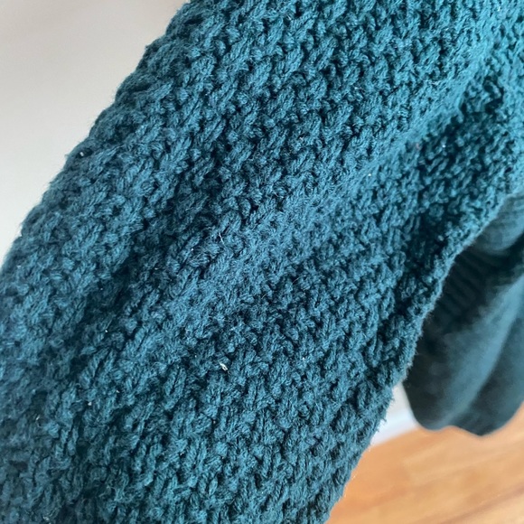 Sweater - Picture 5 of 7